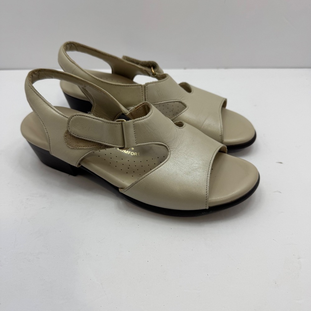 SAS Sandals Women Size 8 Beige Leather Tripad Comfort Slingback Block Heel